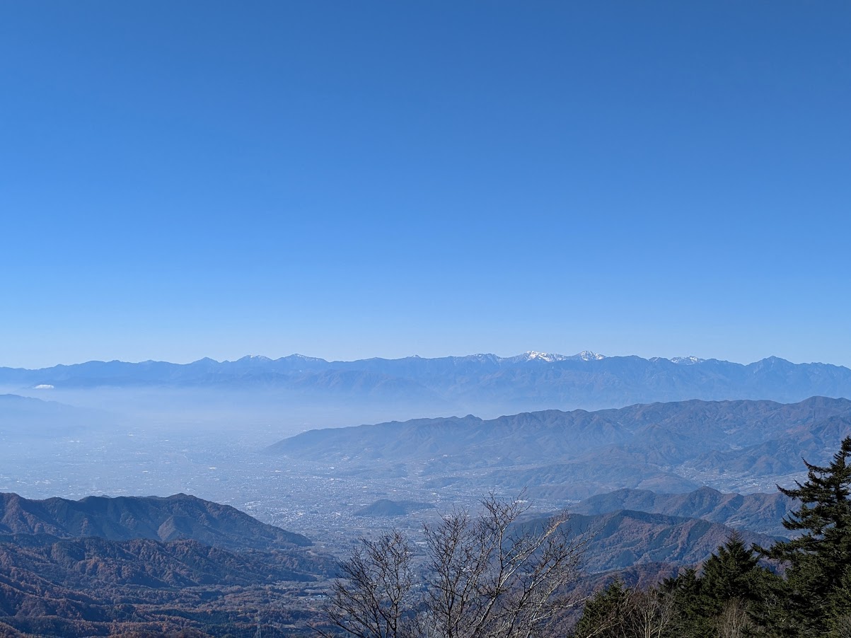 大菩薩嶺(雷岩からの絶景)