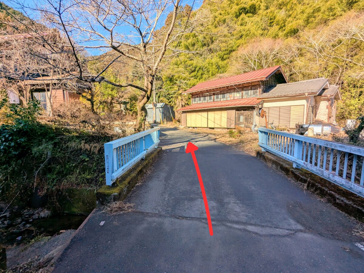陣馬山(陣馬高原下から新ハイキングコース登山口)